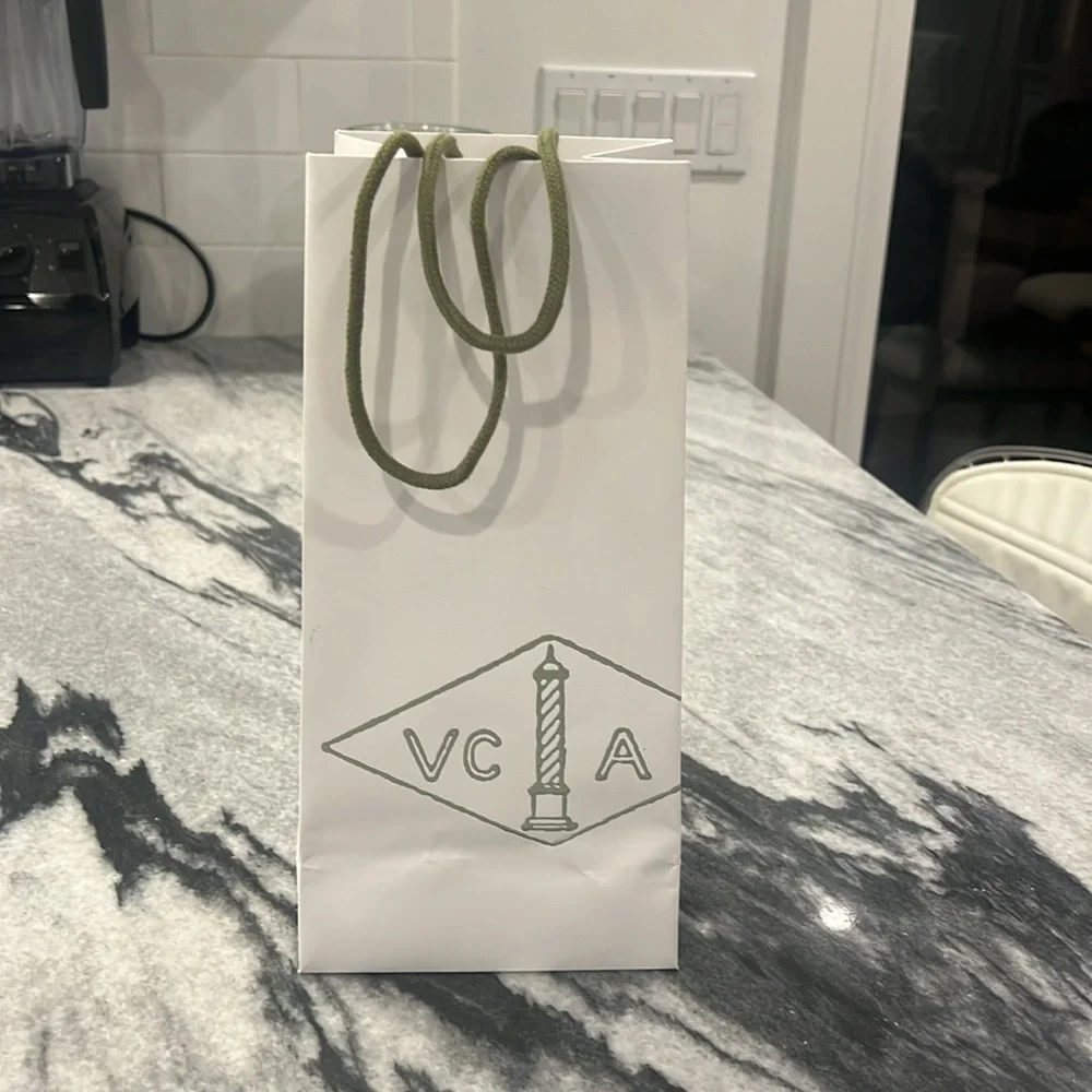 Van Cleef & Arpels shopping bag